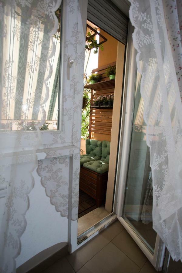 Appia Tourist Apartment Roma Ngoại thất bức ảnh